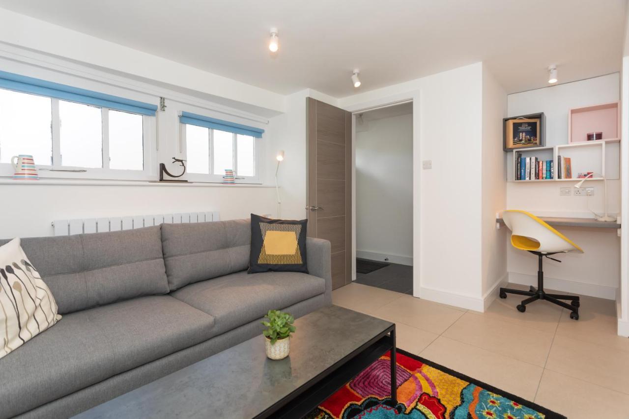 The Blue Door Apartamento Bath Exterior foto