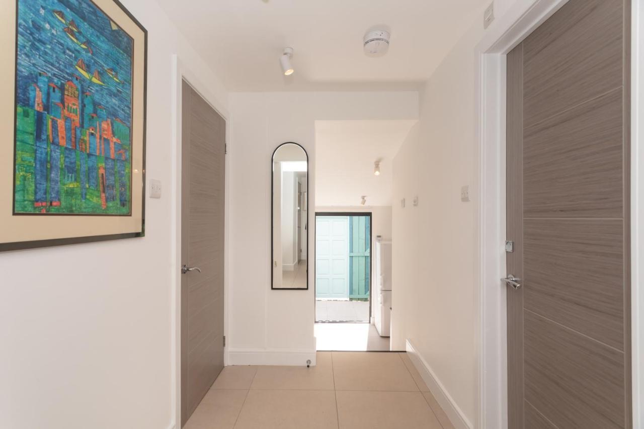 The Blue Door Apartamento Bath Exterior foto